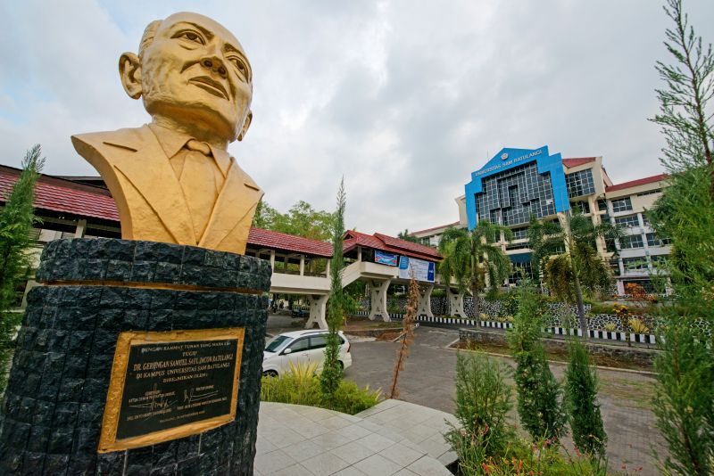 Sam Ratulangi University